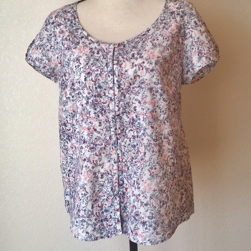 NWOT Eddie Bauer women’s button up top.